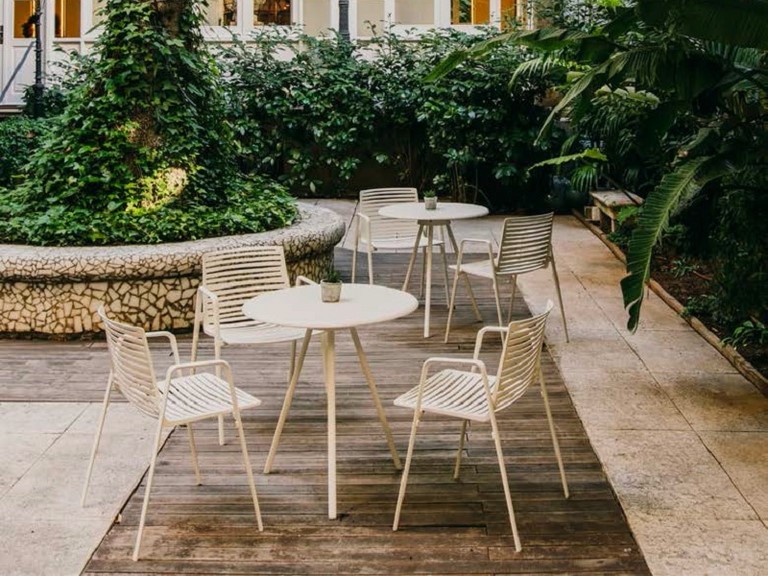 Collezione Zebra Fast in alluminio pressofuso sedie poltrone lounge e tavoli