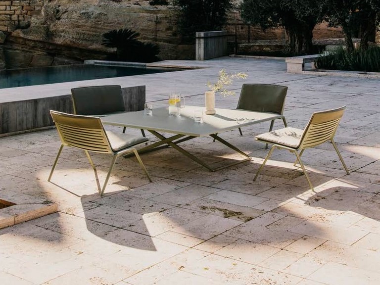 Collezione Zebra Fast in alluminio pressofuso sedie poltrone lounge e tavoli